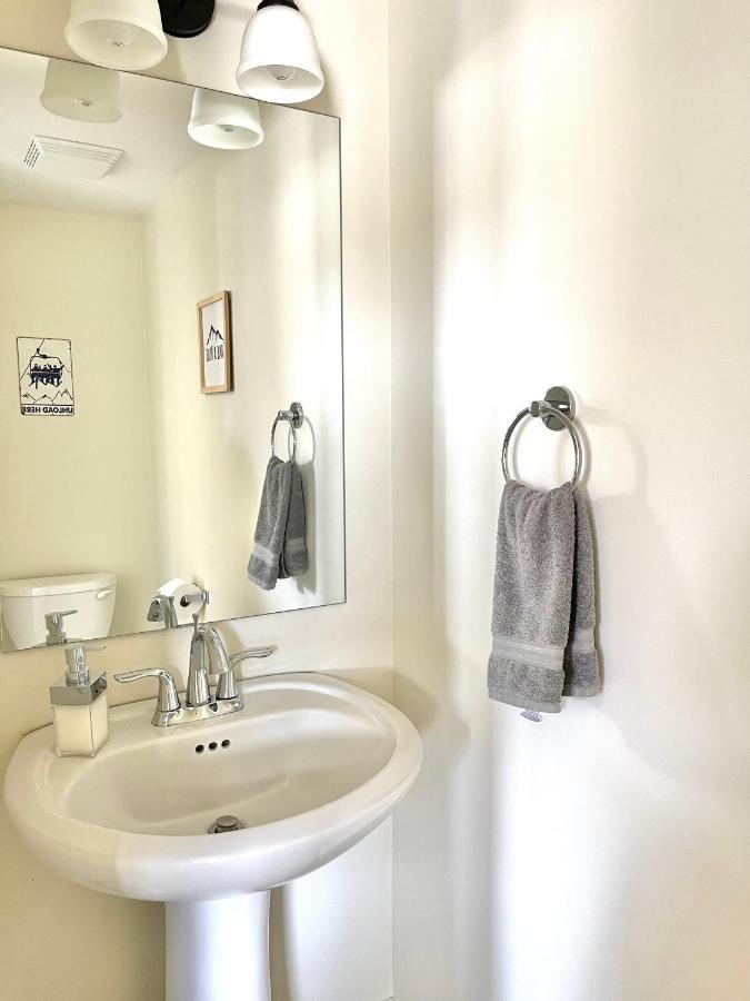 Perfect Base Invermere 3Bd Townhouse Mt Views With Garage Kültér fotó