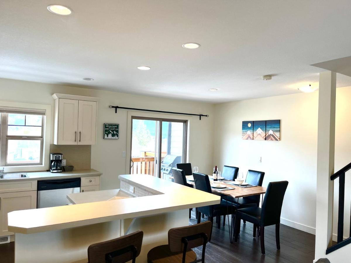 Perfect Base Invermere 3Bd Townhouse Mt Views With Garage Kültér fotó