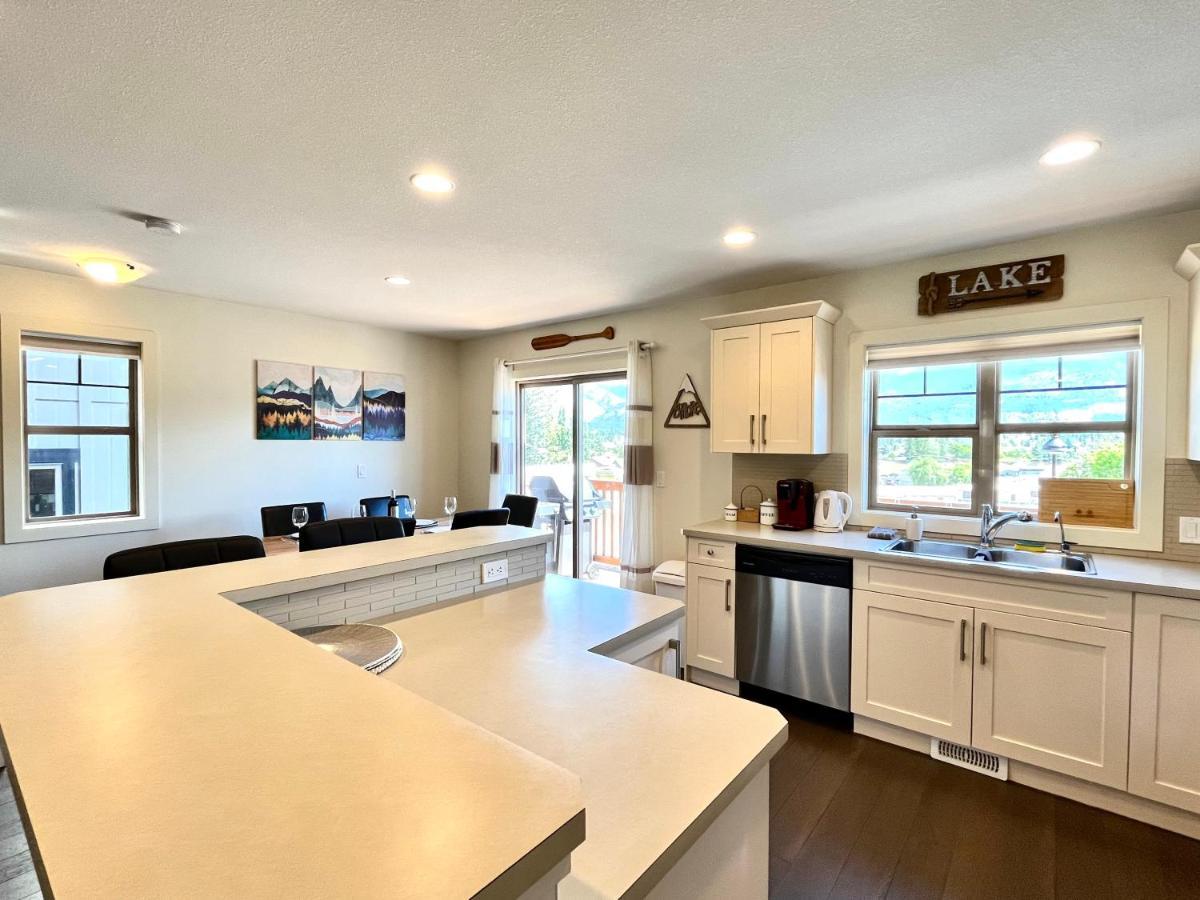 Perfect Base Invermere 3Bd Townhouse Mt Views With Garage Kültér fotó